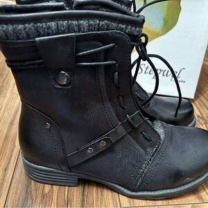 Women's Stepwel Black Winter Boots NIB!